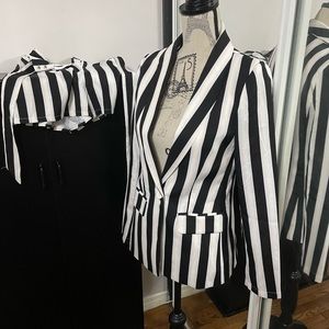 Fashion Nova black & white stripped blazer & shorts set